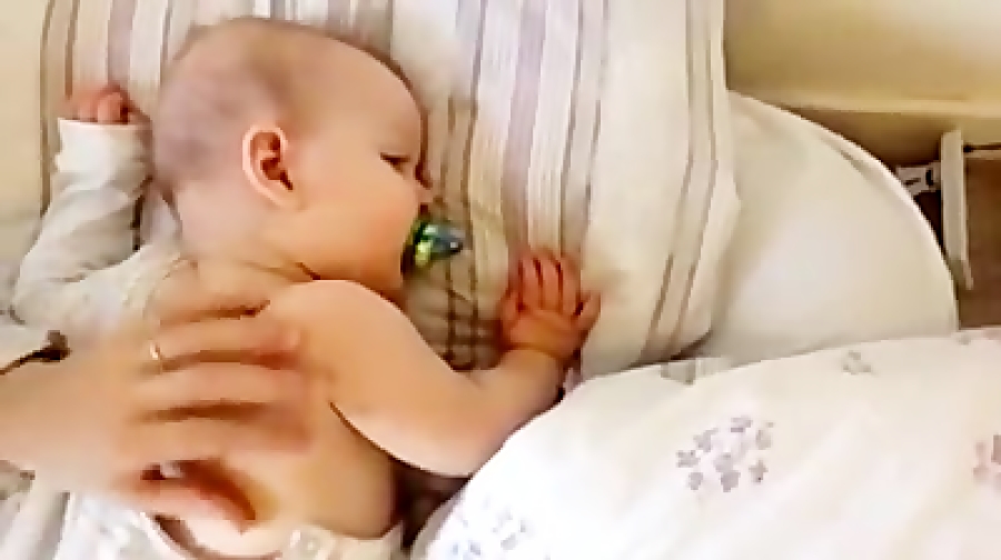 قلقلك دادن كودك