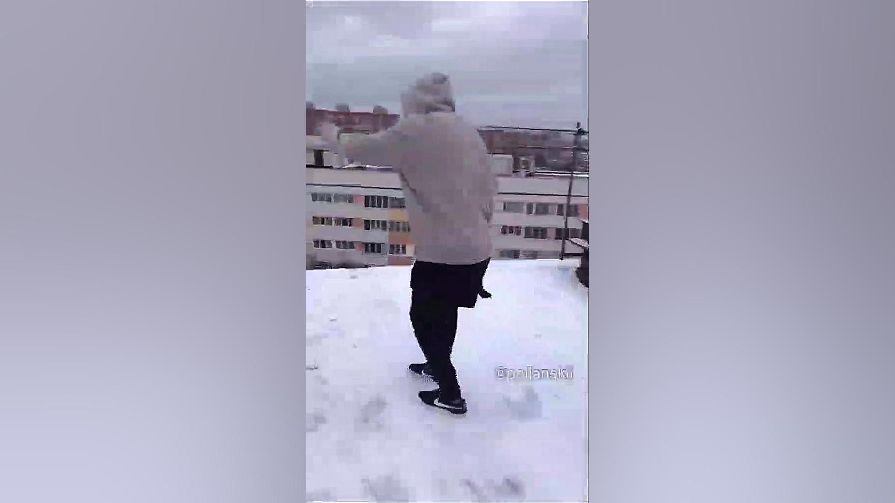 این دیگه چه دل و جراتی داره!!!...