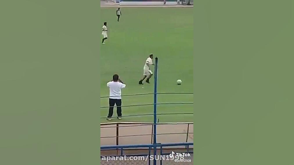 عجب حرکت بدنی زد