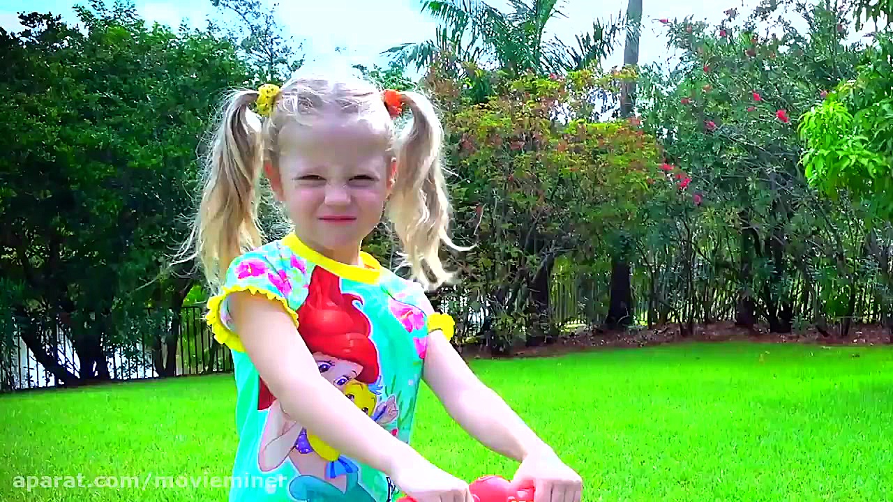 ناستیا و پدر  مسابقات سرگرم کن...