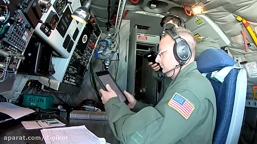 سوخت گیری هوایی هواپیمای بوئین...