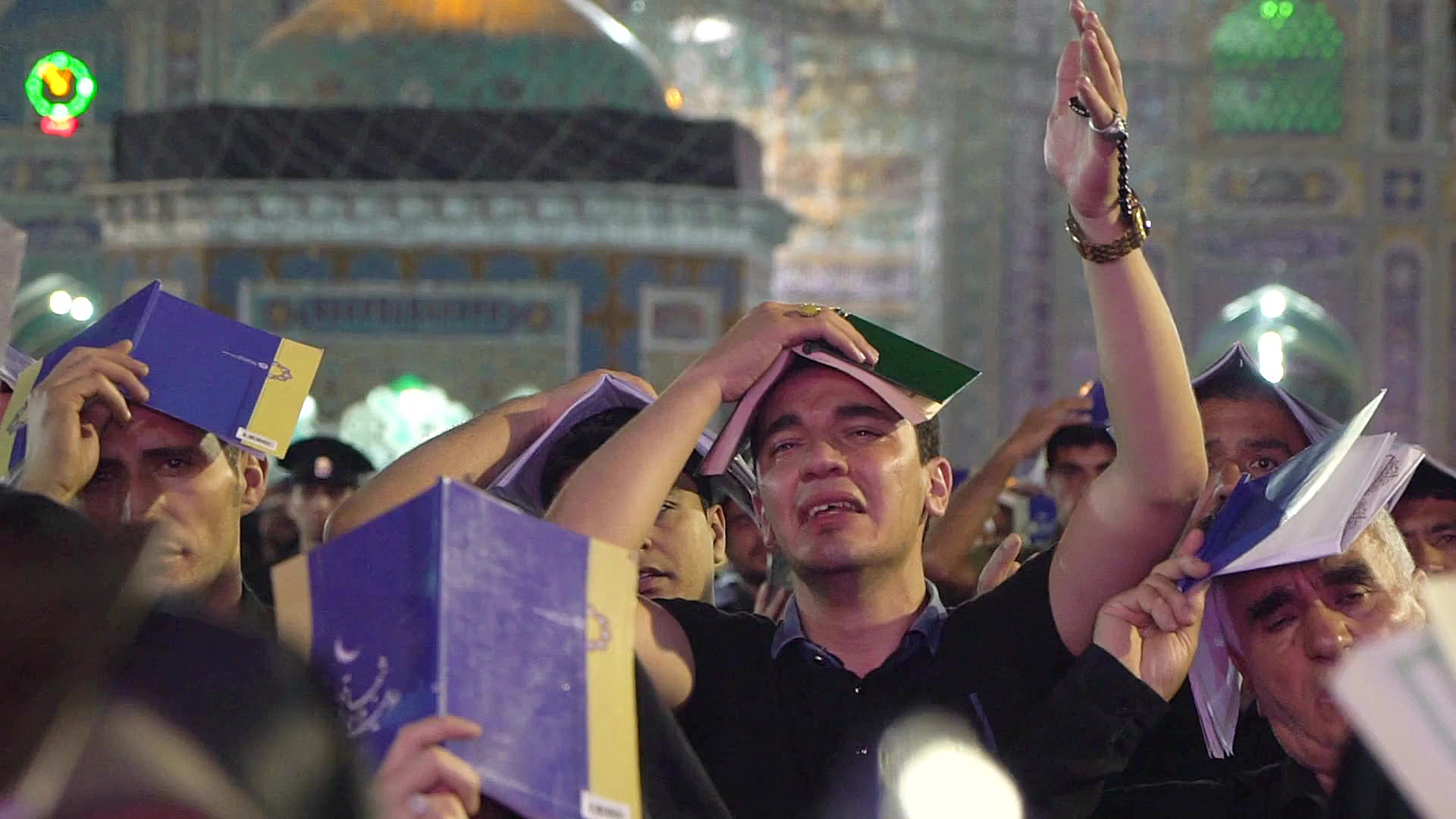 کلیپ مناجات با روی سیاه با گری...