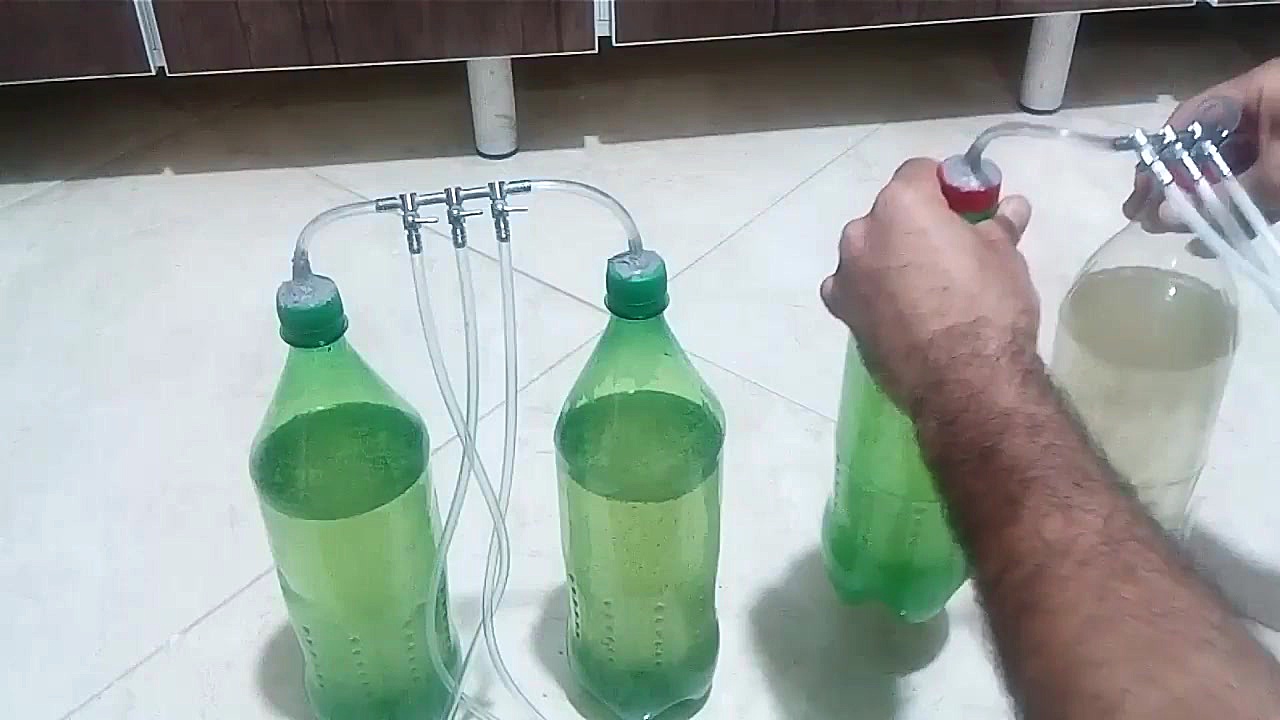 ساخت کپسول دی اکسید کربن در خا...