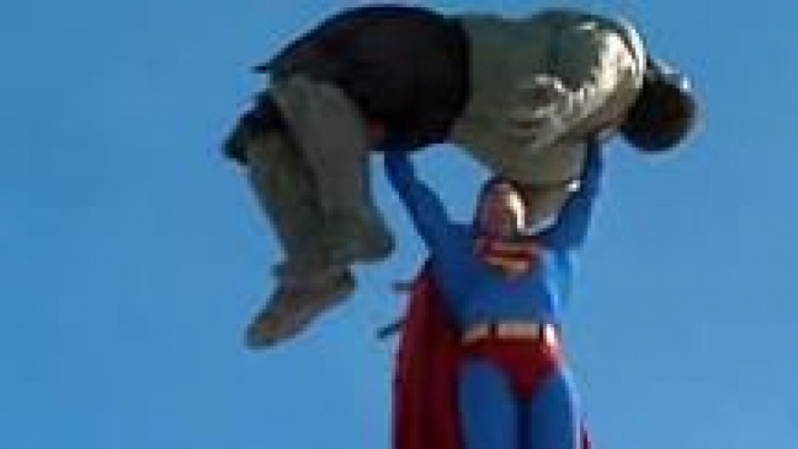 مبارزه هالک با سوپرمن