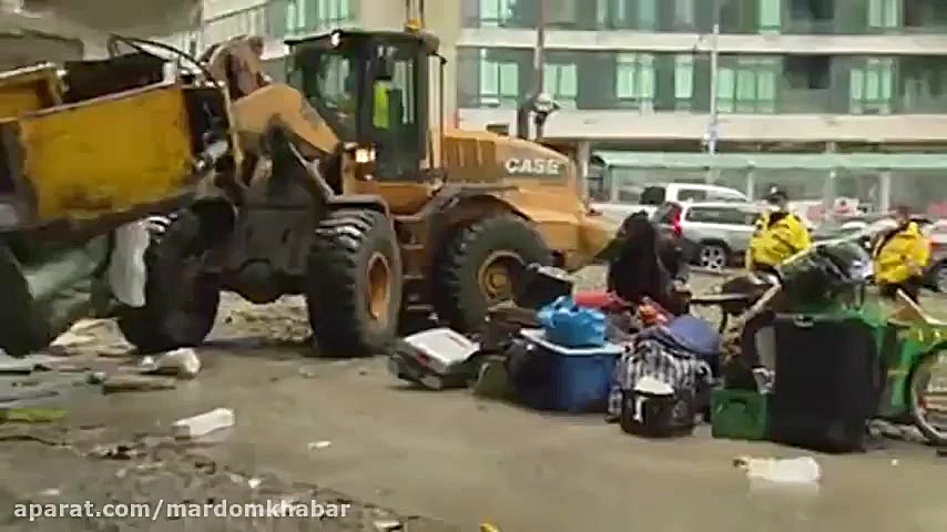 تخریب محل تجمع بی خانمانها در...