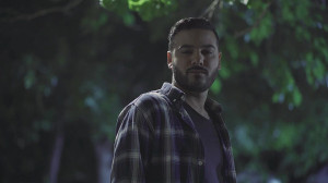 نماهنگ: قلم به دست