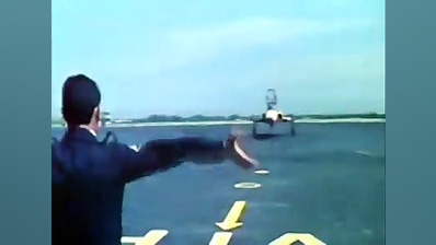 سولو شدن ولیهد سابق با جنگنده...