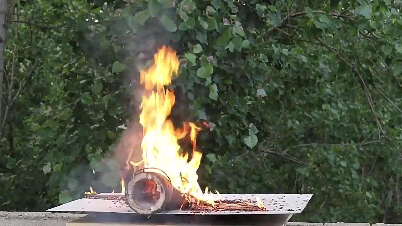 آتش زدن موشک ساخته شده از 200...