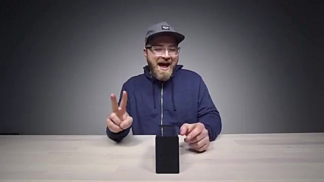 تلفن هوشمند بی نظیری که باید د...