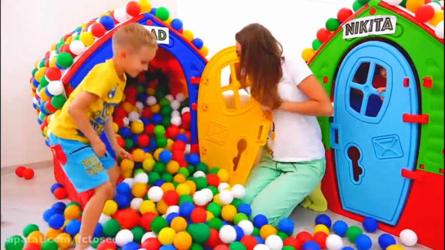 ولاد و نیکیتا | توپ های رنگی V...