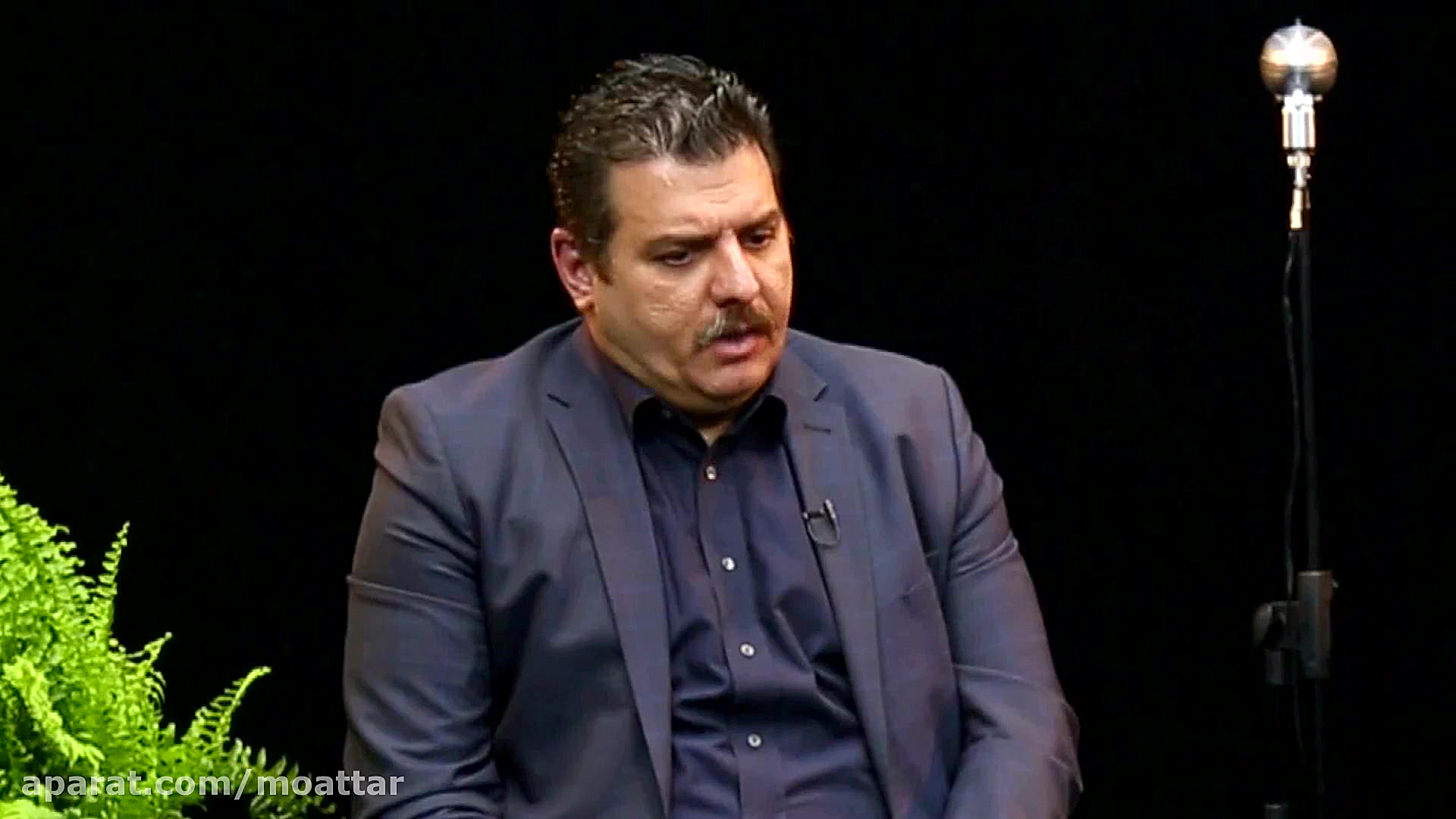 کافه مناظره با اجرای مصطفی فیر...