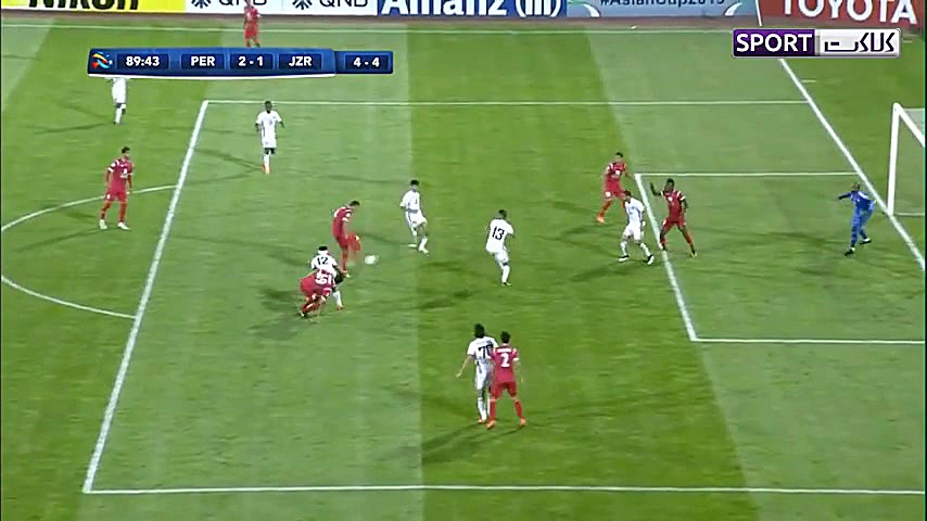 جلال حسینی زننده بهترین گل لحظ...