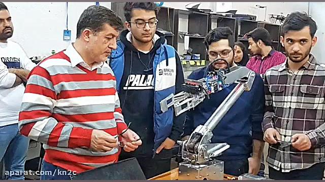 بازوی ربات امدادگر تیم رباتیک...