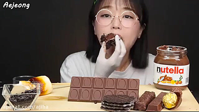 چالش خوردن شکلات