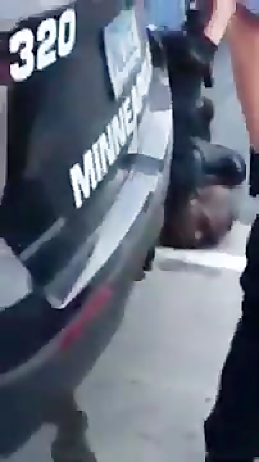 فیلم کامل از شکستن گردن و مرگ...