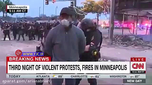 لحظه بازداشت خبرنگار سی ان ان...