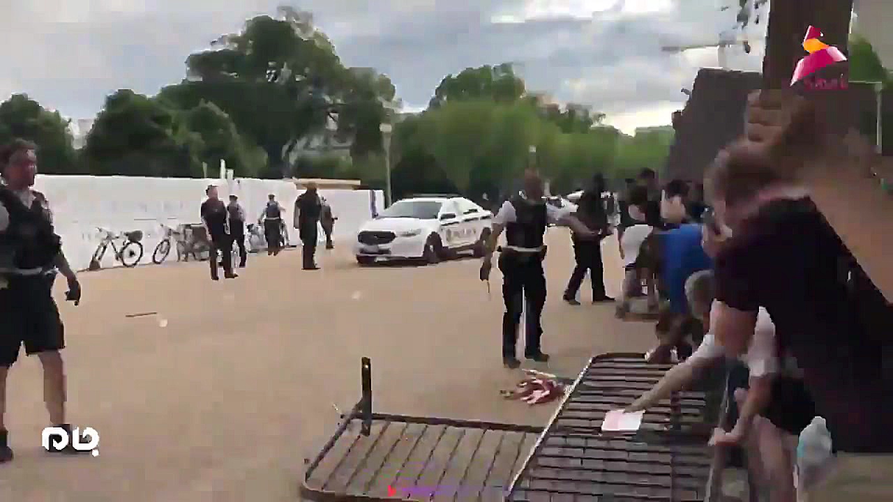 حمله معترضین آمریکایی به سد ام...