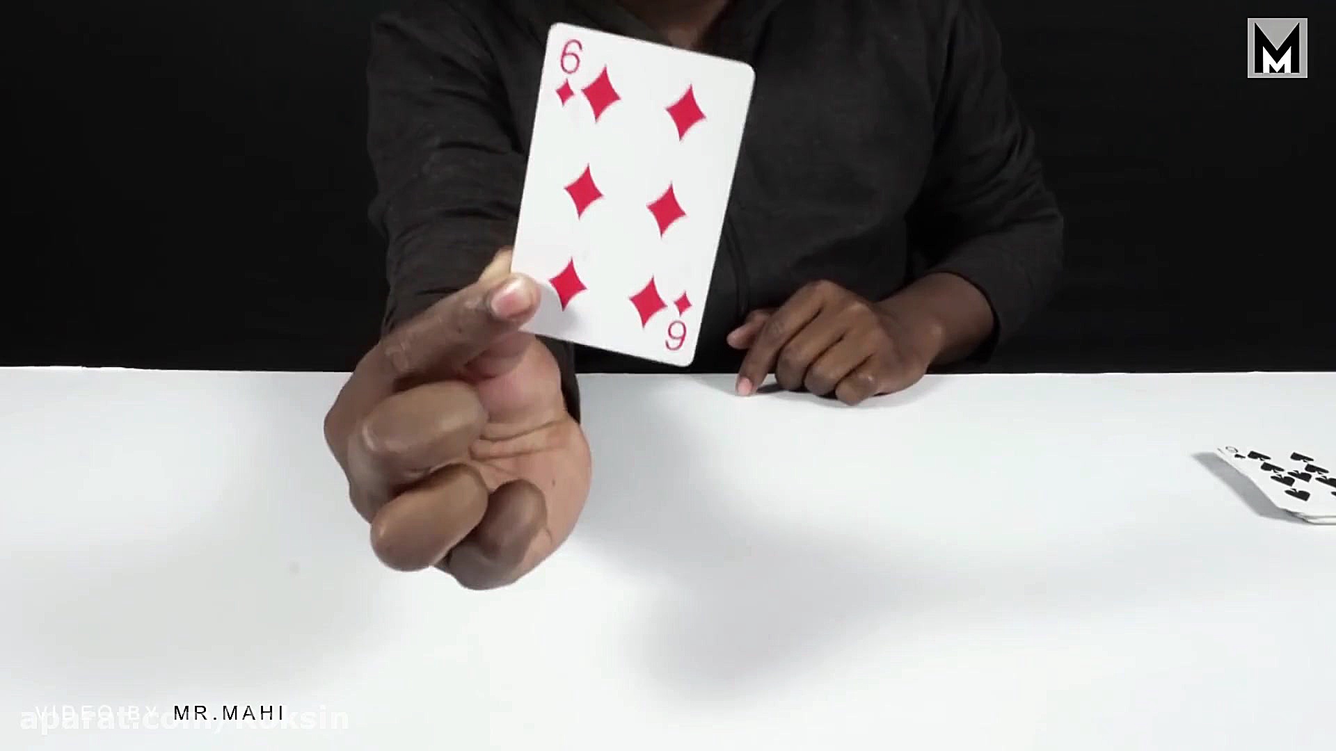 آموزش ترفندهای شعبده بازی!