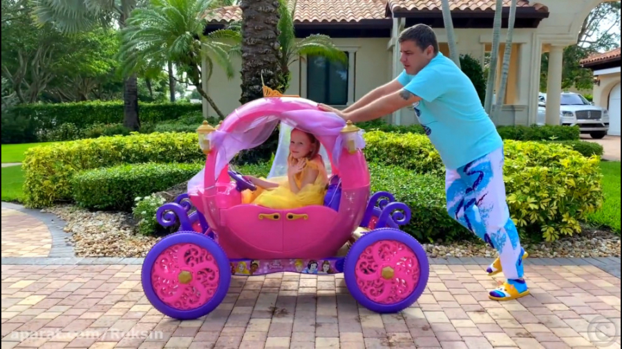 ناستیا و تلاش برای زیبایی :: م...