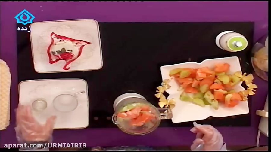 بستنی یخی میوه ای