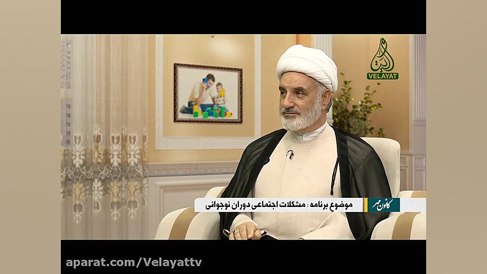 بوسیدن کف پای مادر و دست پدر ر...