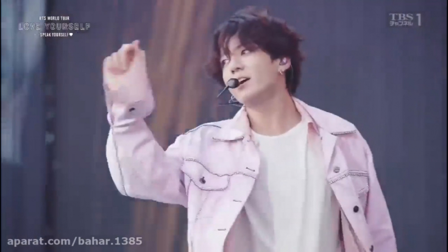 کنسرت بی تی اس و اجرای آهنگ خی...