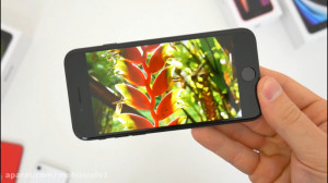 آنباکسینگ آیفون اس ای 2020