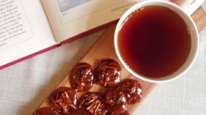 سوهان عسلی بادام