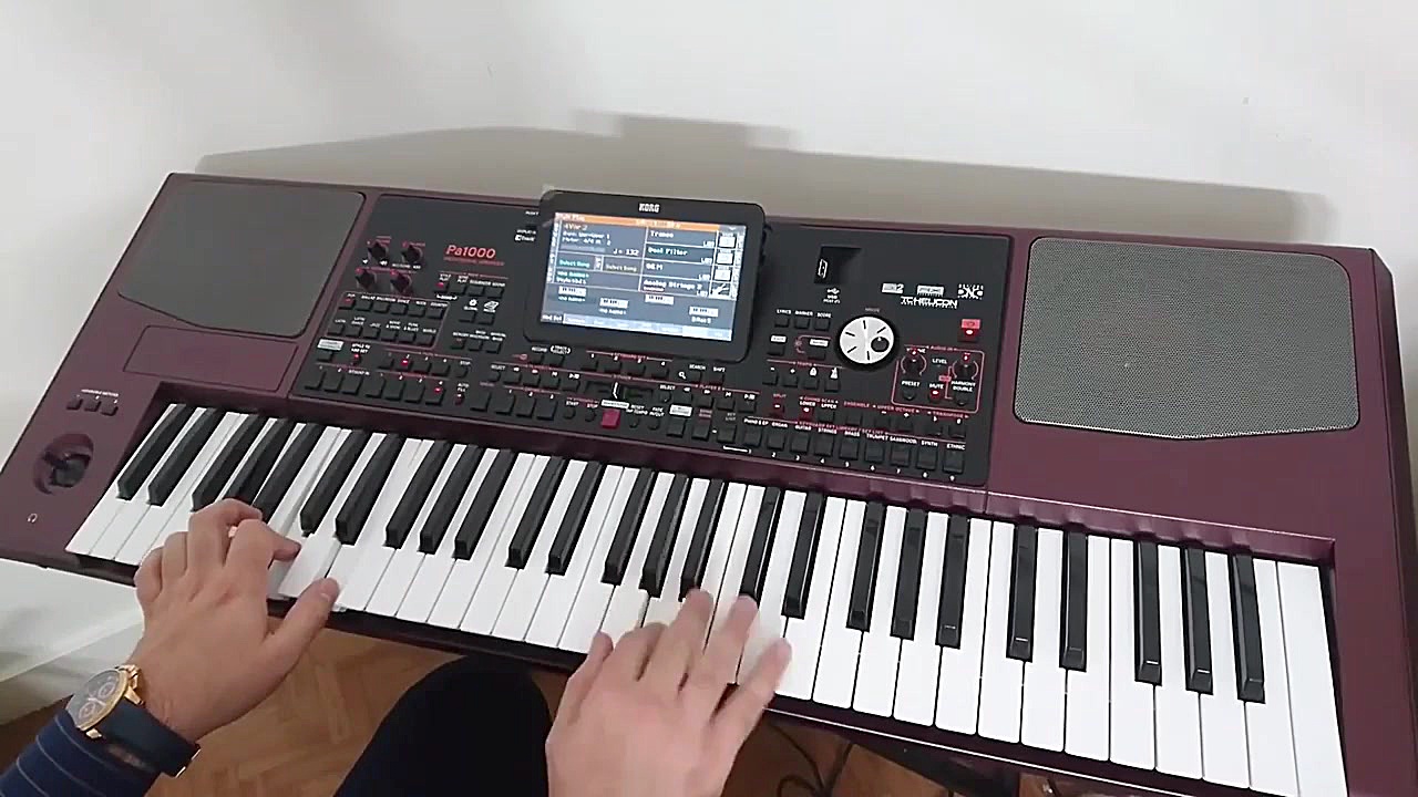 اجرای آهنگ های شاد با ارگ  مجم...