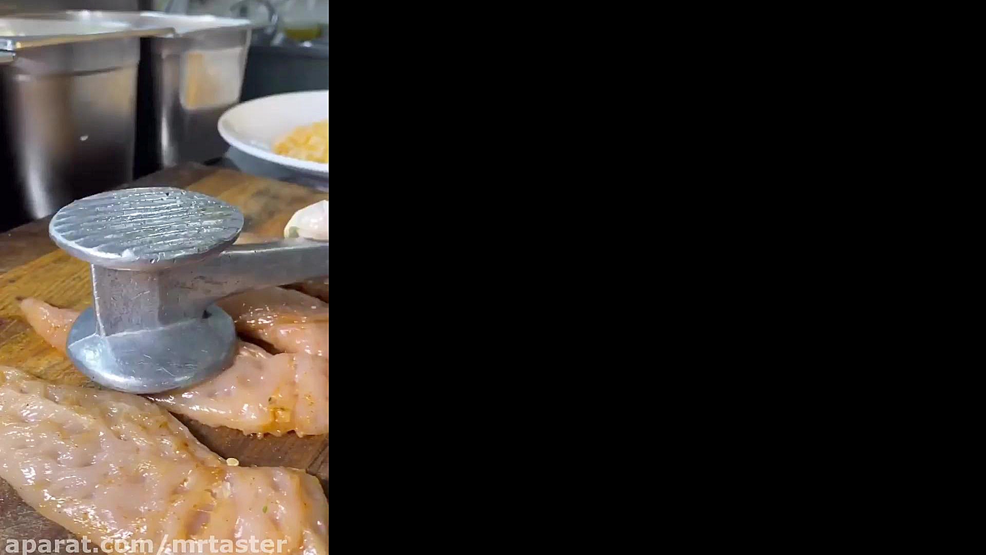 شنیتسل مرغ بلامونیکا