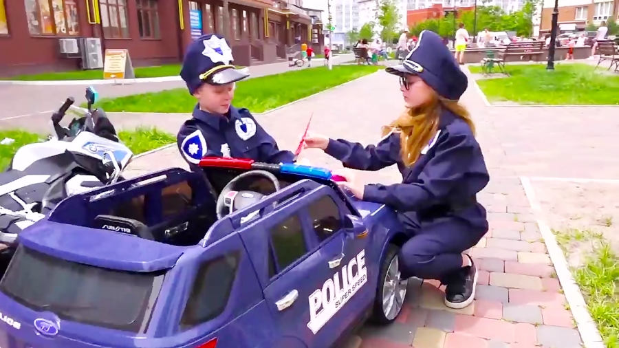 ماجراهای ساشا ، ساشا و مکس در...