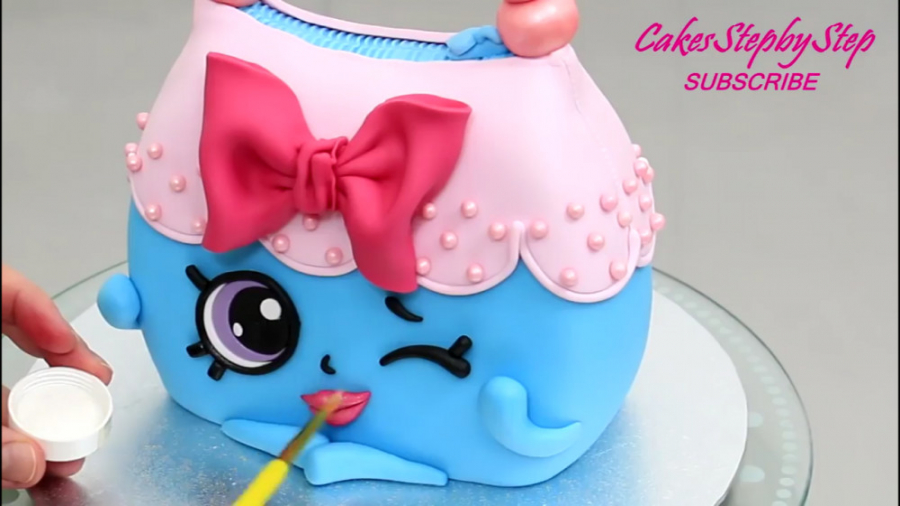 کیک آرایی و طراحی کیک