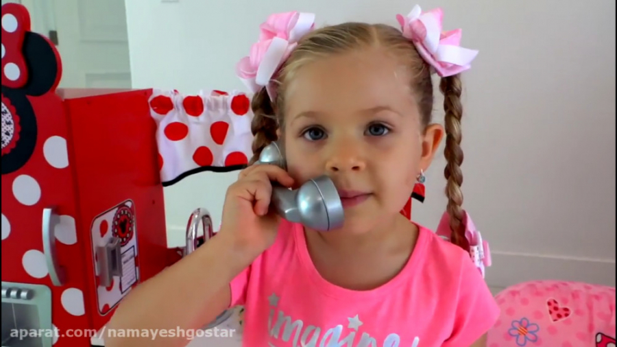 دیانا و اسباب بازی سگ با مزه |...