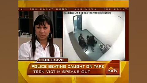 دو افسر مرد پلیس آمریکا مقابل...