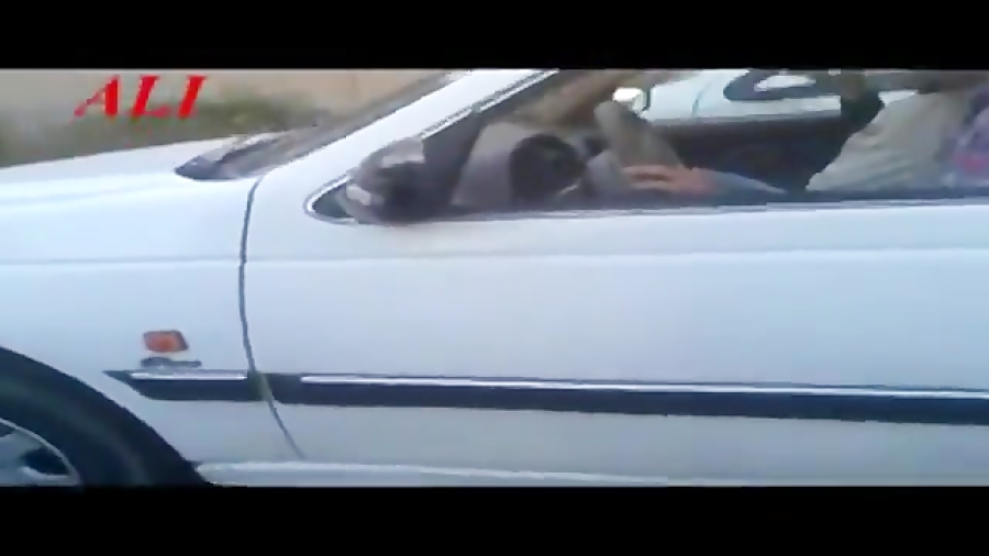 مسابقه وانت و پژو پارس