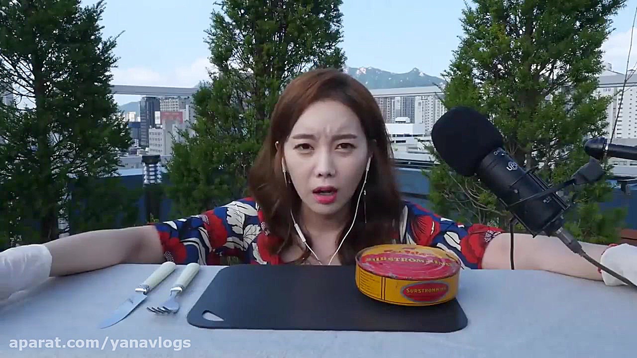 چالش اسمر غذا خوردن