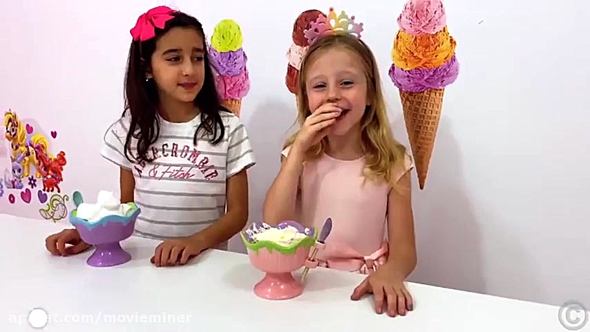 سرگرمی های ناستیا و استیسی