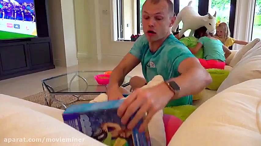 ناستیا و استیسی  آشپزی میکنه