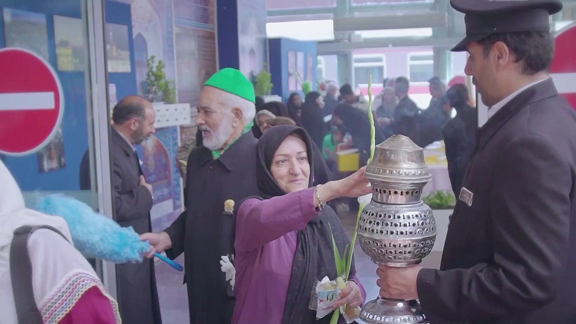 نماهنگ لحظه‌ای که پا به مشهد م...