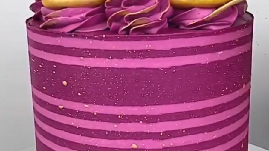 تزیین کیک خامه ای با شانه خامه...