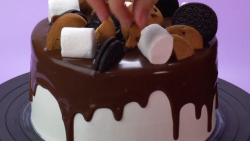 تزیین کیک شکلاتی :: جذاب، خوشم...