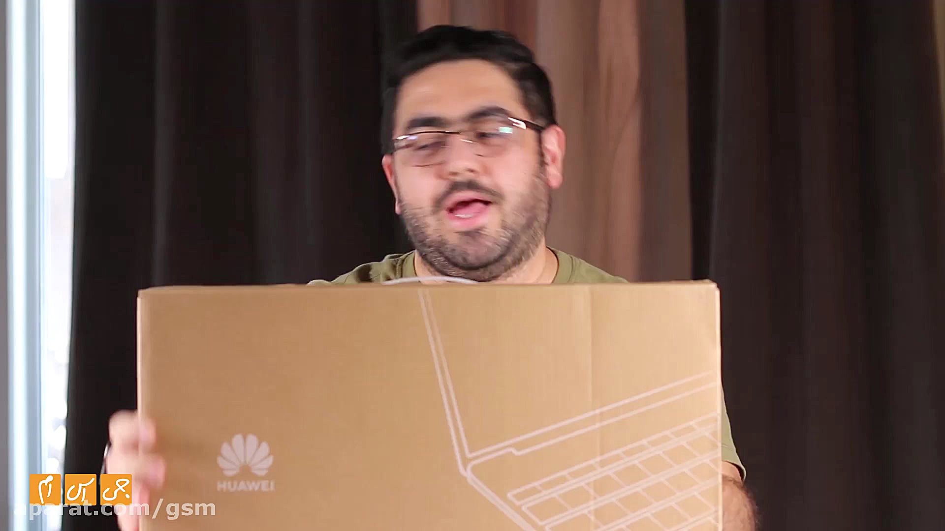 آنباکس Huawei MateBook D