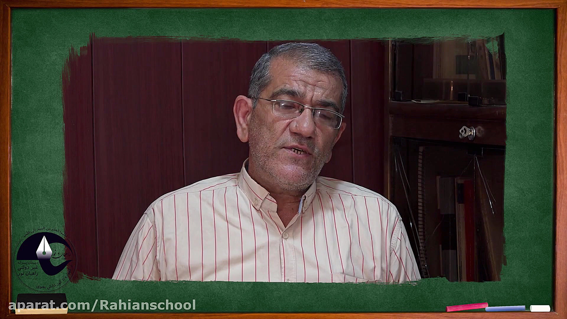 تکریم دانش آموزان درب منازل در...