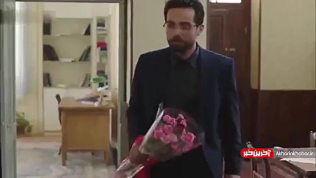 تشویق بهاره کیان افشار به تماش...