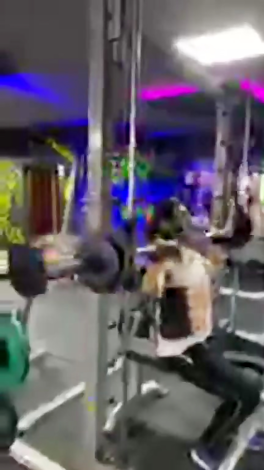 رهام هادیان