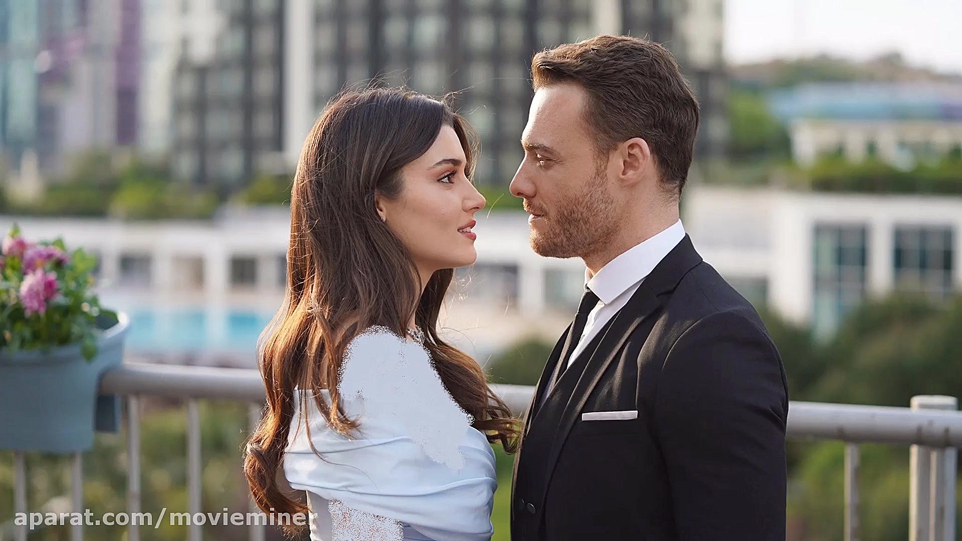 سریال تو در خانه‌ام را بزن قسم...