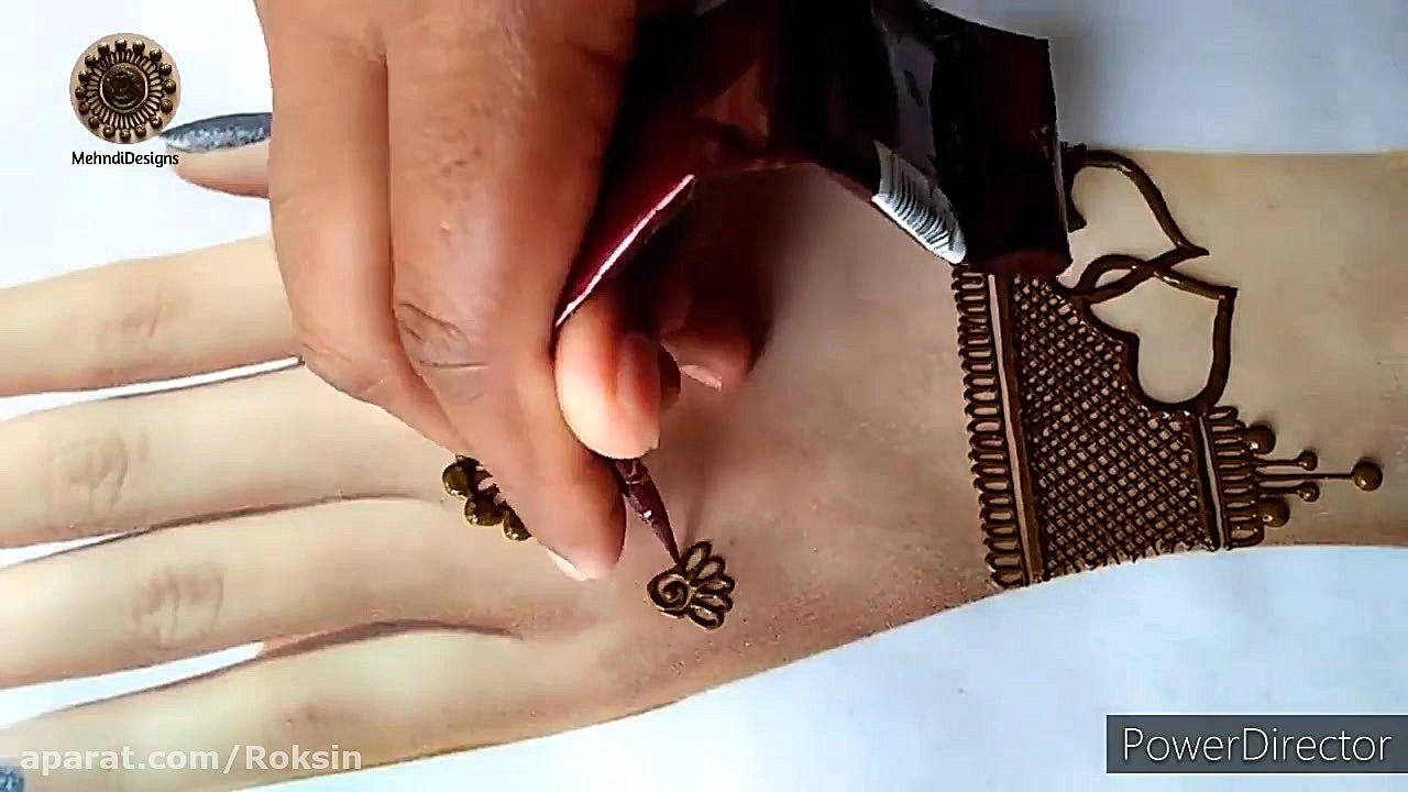 طراحی روی دست با حنا :: زیبا ش...