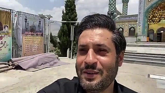 سینا مهراد و روزبه معینی در پش...