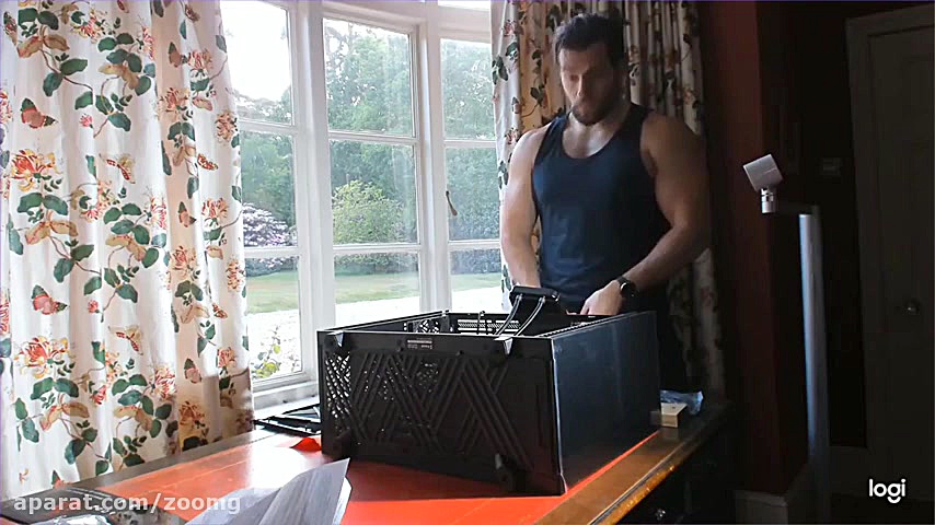 اسمبل کردن کامپیوتر را توسط هن...