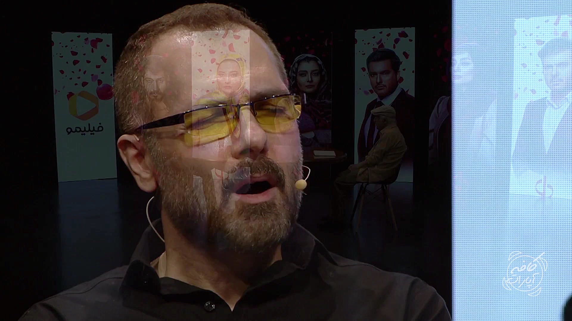 کوروش تهامی : خواندن ترانه ای...